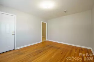 829 4th Ave SW, Hickory, NC 28602 - Photo 5