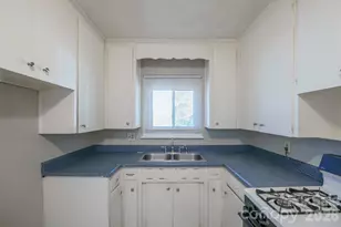 829 4th Ave SW, Hickory, NC 28602 - Photo 7