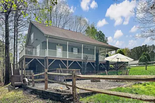 5106 Hanging Rock Ct, Hickory, NC 28601 - Photo 3