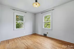 274 Old Haw Creek Rd, Asheville, NC 28805 - Photo 17