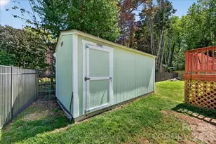 2534 Clearkirk Ct, Matthews, NC 28105 - Photo 37