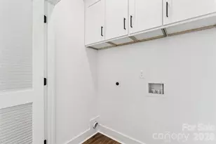 426 E 19th St, Charlotte, NC 28206 - Photo 13