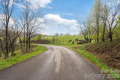 618 Beaverdam Street, Canton, NC 28716 - Photo 21