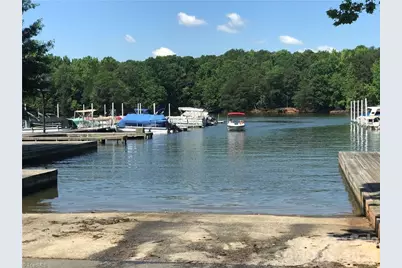 125 Maple Street, New London, NC 28127 - Photo 23