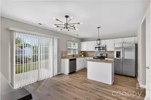 6526 Jupiter Ln, Charlotte, NC 28213 - Photo 9