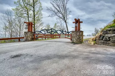 81 Curtain Bluff, Hendersonville, NC 28791 - Photo 3