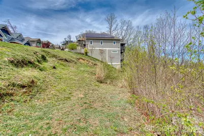81 Curtain Bluff, Hendersonville, NC 28791 - Photo 17