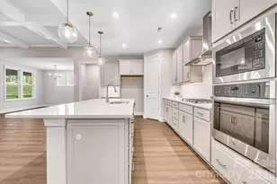 13409 Cozy Ct, Charlotte, NC 28215 - Photo 11