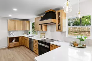 7234 Rollingridge Dr, Charlotte, NC 28211 - Photo 9