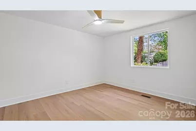 7234 Rollingridge Drive, Charlotte, NC 28211 - Photo 19