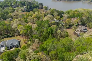 8113 Bay View Ln, Belmont, NC 28012 - Photo 3