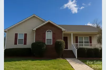124 E Iowa Avenue, Bessemer City, NC 28016 - Photo 1