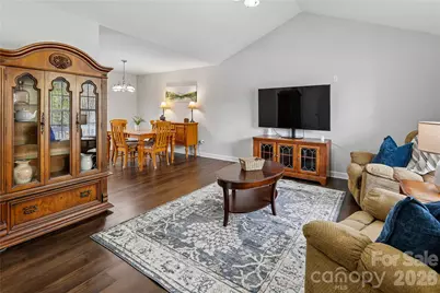 124 E Iowa Avenue, Bessemer City, NC 28016 - Photo 7