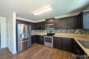 2525 Mcintosh St, Dallas, NC 28034 - Photo 3