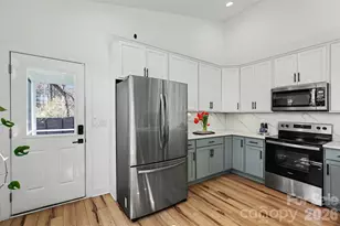 6739 Indian Ln, Charlotte, NC 28213 - Photo 11