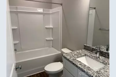 608 E Boston Avenue, Bessemer City, NC 28016 - Photo 9