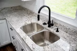 106 Shelly Dr, Hendersonville, NC 28792 - Photo 21