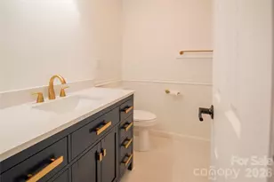 106 Shelly Dr, Hendersonville, NC 28792 - Photo 29