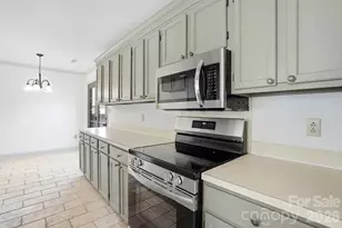 728 Clayfield Ct, Charlotte, NC 28209 - Photo 13