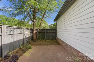 728 Clayfield Ct, Charlotte, NC 28209 - Photo 27