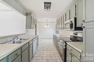 728 Clayfield Ct, Charlotte, NC 28209 - Photo 11