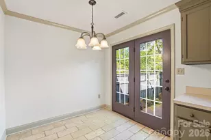 728 Clayfield Ct, Charlotte, NC 28209 - Photo 15