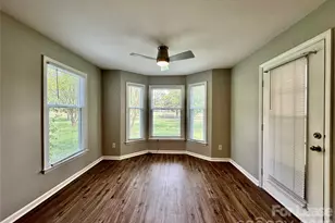 10240 Rose Meadow Ln, Charlotte, NC 28277 - Photo 11