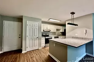 10240 Rose Meadow Ln, Charlotte, NC 28277 - Photo 5