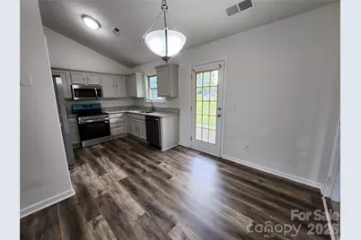 3641 Atlas Drive, Charlotte, NC 28269 - Photo 3