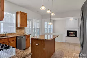 11126 Maplehurst Dr, Charlotte, NC 28277 - Photo 15