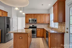 11126 Maplehurst Dr, Charlotte, NC 28277 - Photo 17