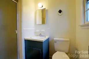 915 Woods Dr, Statesville, NC 28677 - Photo 9