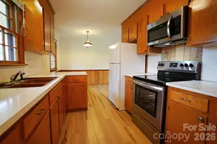 915 Woods Dr, Statesville, NC 28677 - Photo 7