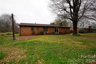 915 Woods Dr, Statesville, NC 28677 - Photo 23