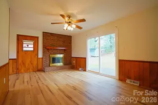 915 Woods Dr, Statesville, NC 28677 - Photo 3