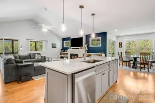 323 Daylily Dr, Hendersonville, NC 28739 - Photo 13