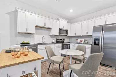 663 13th Avenue Drive NE, Hickory, NC 28601 - Photo 3