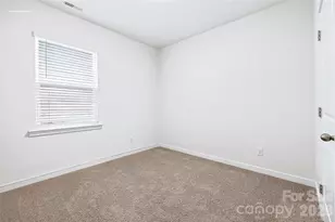 663 13th Ave Dr NE, Hickory, NC 28601 - Photo 17