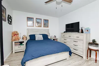 62 E Glenview Street, Marion, NC 28752 - Photo 17