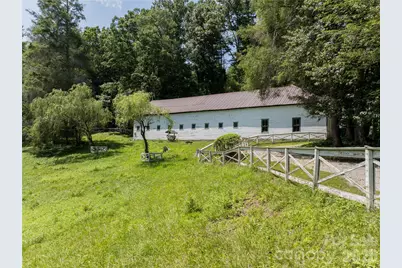 34 Oak Gate Drive, Hendersonville, NC 28739 - Photo 15