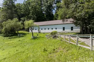 34 Oakgate Dr, Hendersonville, NC 28739 - Photo 15