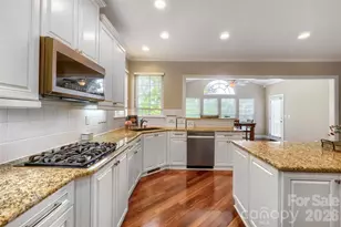 844 Clonmel Dr, Matthews, NC 28104 - Photo 9