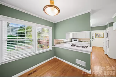 300 W 11th Avenue, Gastonia, NC 28052 - Photo 17