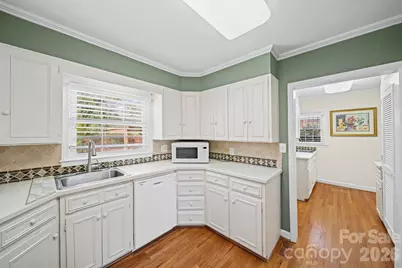 300 W 11th Avenue, Gastonia, NC 28052 - Photo 13