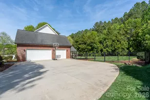 176 Spring Forest Dr, Statesville, NC 28625 - Photo 7