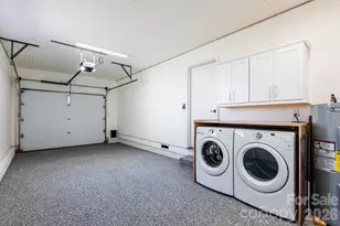 8 Hillview Rd, Asheville, NC 28805 - Photo 23