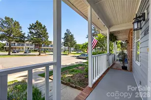 8214 Circle Tree Ln, Charlotte, NC 28277 - Photo 3