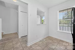 8214 Circle Tree Ln, Charlotte, NC 28277 - Photo 9