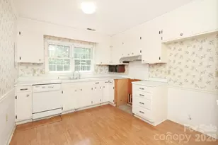 2000 Lawton Bluff Rd, Charlotte, NC 28226 - Photo 9