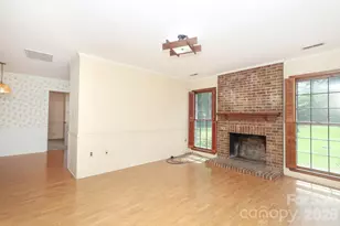 2000 Lawton Bluff Rd, Charlotte, NC 28226 - Photo 15